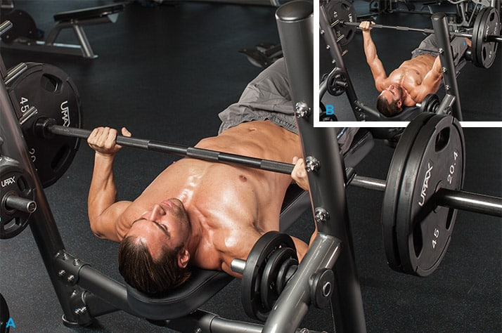 Est-il préférable de toucher sa poitrine lors du développé couché ?