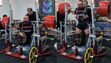 Zahir Khudayarov écrase un énorme squat de 490 kg (1 080,3 lb) avec des enveloppes lors de l'entraînement – ​​Fitness Volt