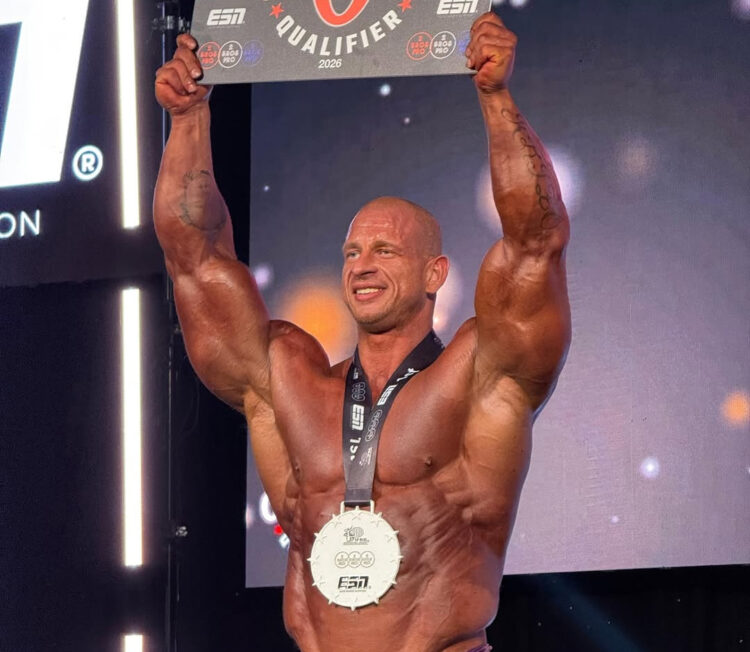 Michal Krizanek remporte l'ESN 2025 Le Grand Prix Pro de Grande-Bretagne