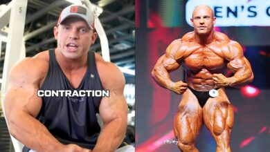 Martin Fitzwater partage un « conseil rapide pour développer votre connexion thoracique » tout en effectuant le vol thoracique – Fitness Volt