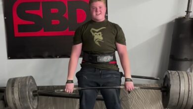 Le fils de 14 ans de Jerry Pritchett, Bubba, verrouille un soulevé de soulevé de 260,8 kg (575 lb) de 260,8 kg (575 lb) - Fitness Volt
