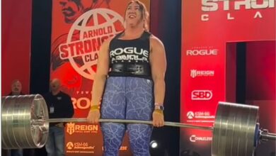 Lucy Underdown établit 676 lb (306,6 kg) Elephant Bar Deadlift World Record au 2025 Arnold Strongwoman Classic - Fitness Volt