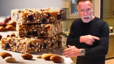 Arnold Schwarzenegger partage sa recette secrète de barres protéinées maison pour une collation propre et musculaire - Fitness Volt