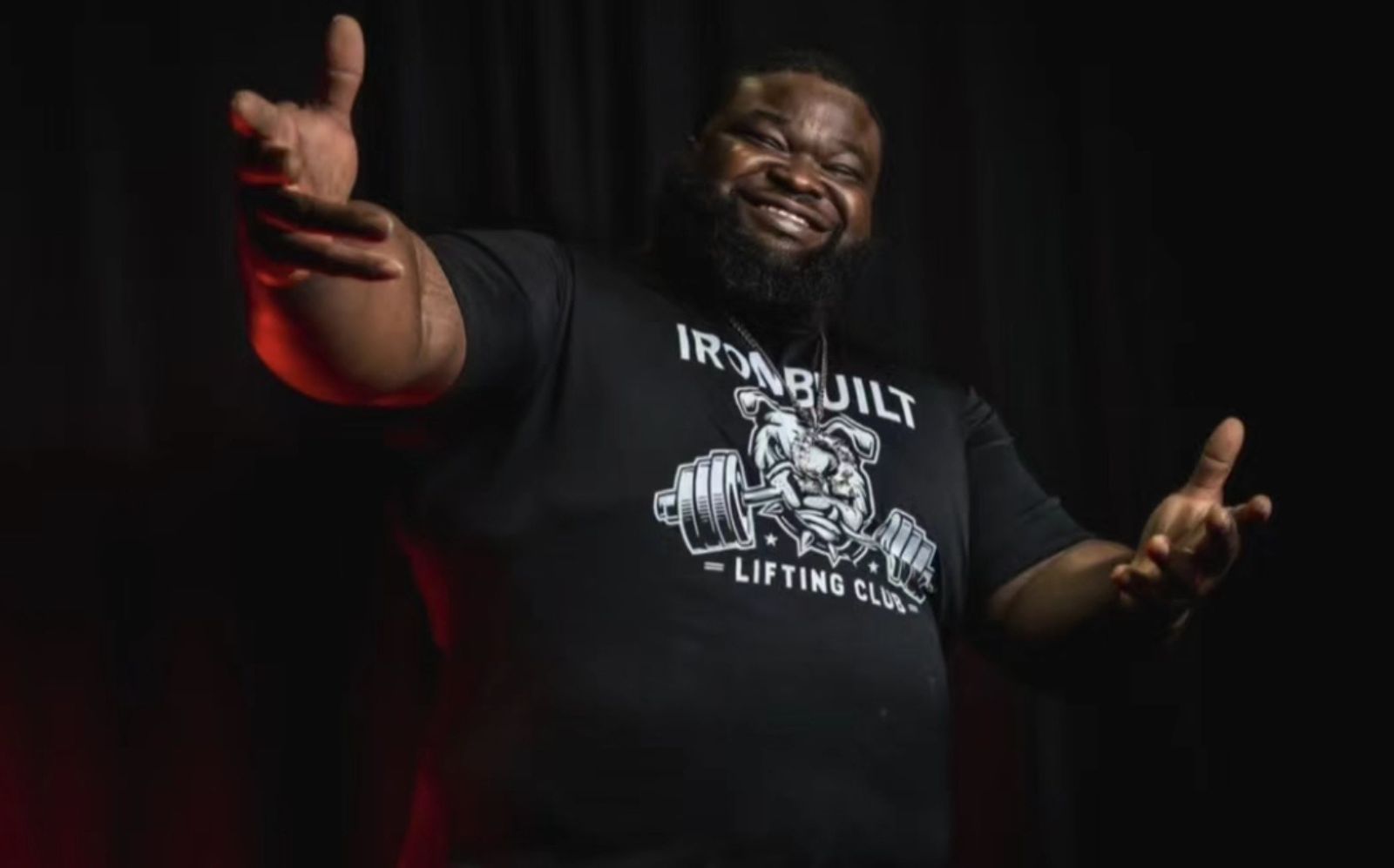 L'icône de powerlifting Ray Williams passe jusqu'à son neuvième titre national à 2025 AMP Classic Nationals - Fitness Volt